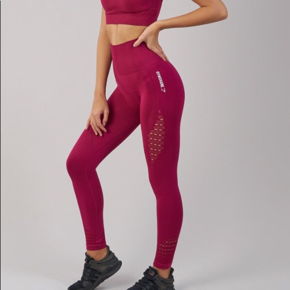 Gym shark leggings